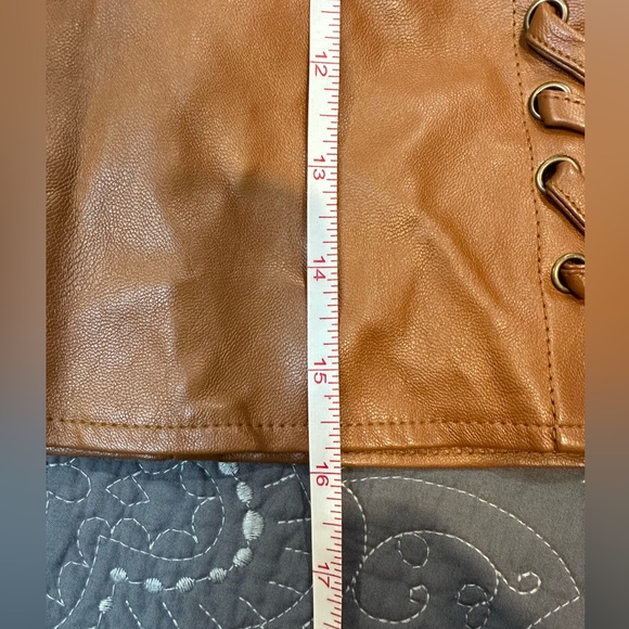 The Impeccable Pig Womens Pleather Skirt Size Small - Picture 7 of 8
